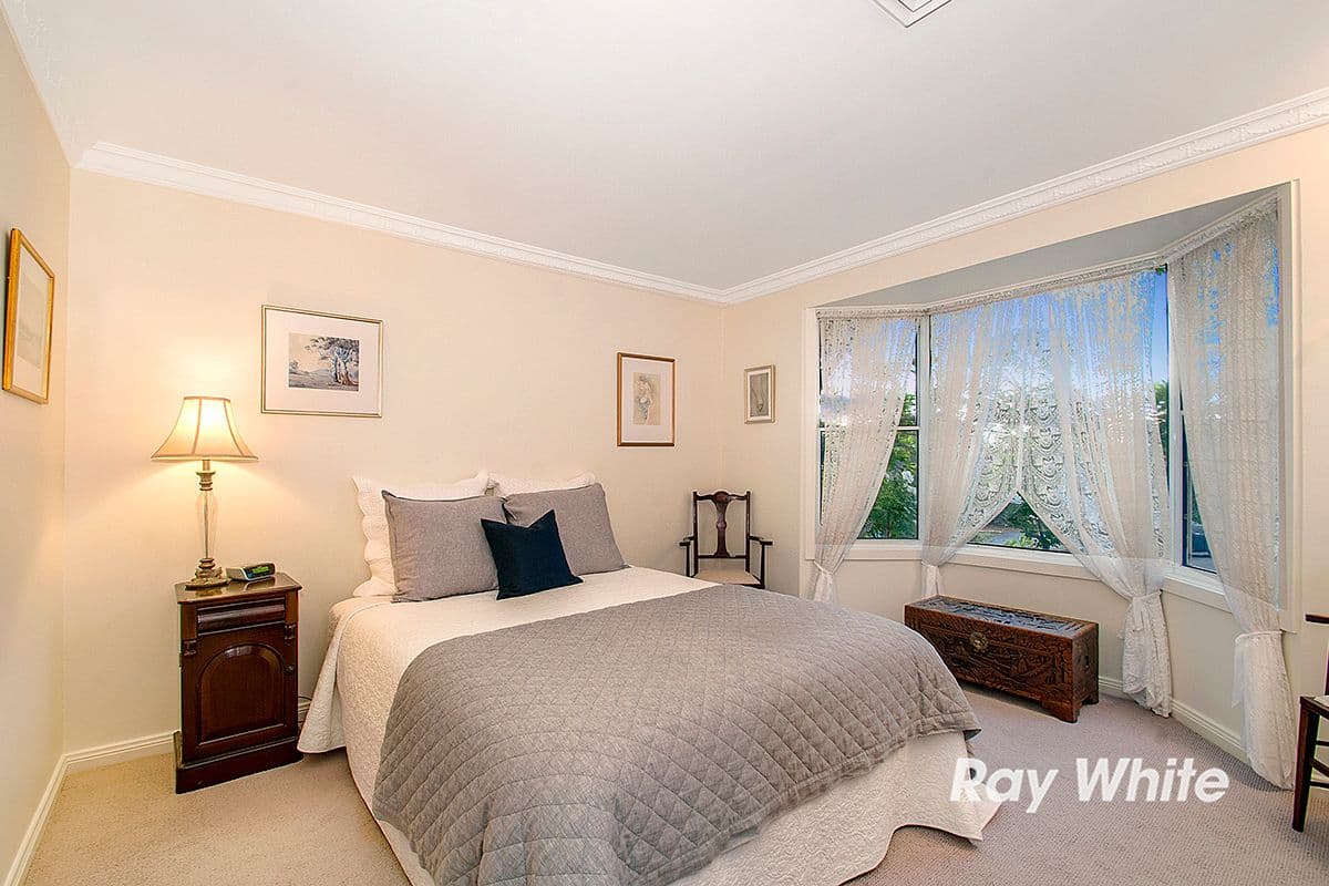 98 Fishburn Crescent, Castle Hill - Thumbnail 2