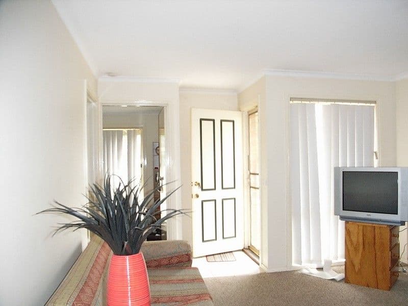  98  Hovell Street, ECHUCA VIC 3564, Echuca - Thumbnail 2