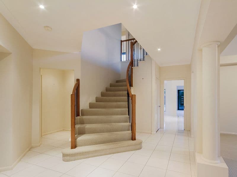 11 Villanova Avenue, Oxenford QLD 4210, Oxenford - Thumbnail 4