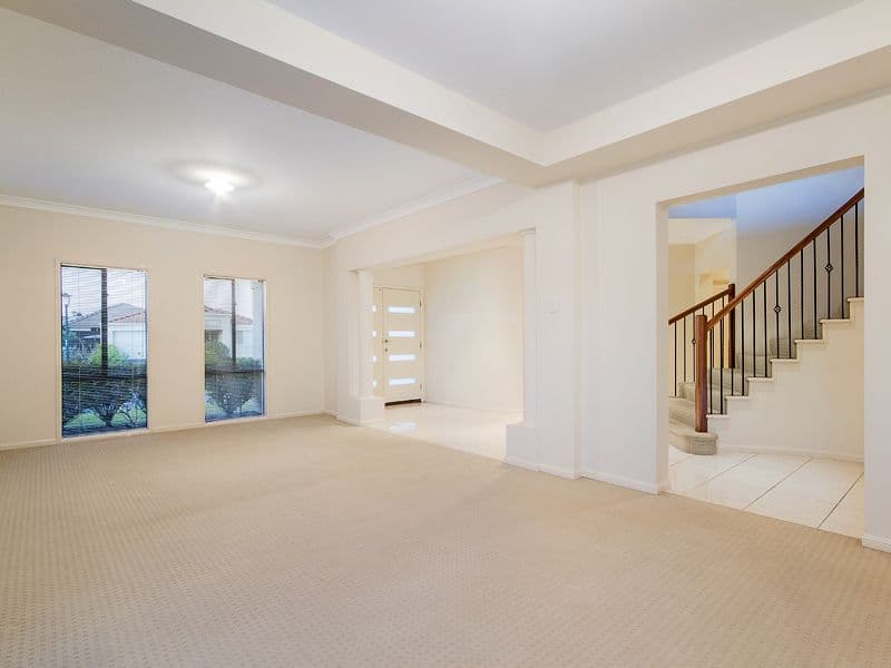 11 Villanova Avenue, Oxenford QLD 4210, Oxenford - Thumbnail 5