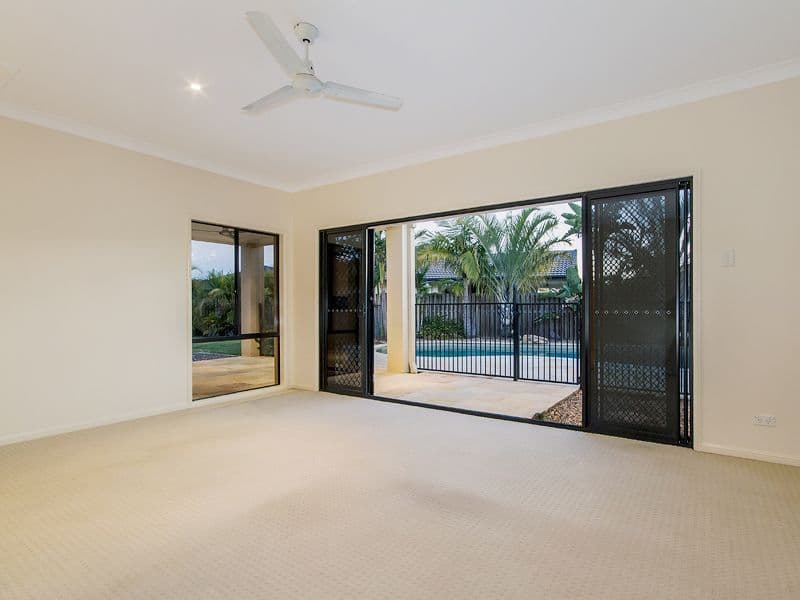 11 Villanova Avenue, Oxenford QLD 4210, Oxenford - Thumbnail 7