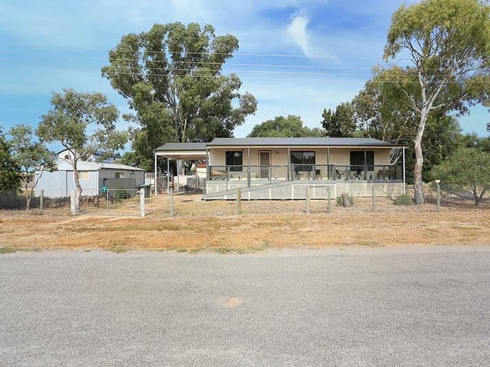 37 Main Street, Pine Point SA 5571, Pine Point - Thumbnail 2