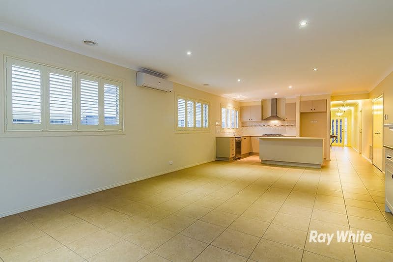 22 Tawleed Grove, Clyde North VIC 3978, Clyde North - Thumbnail 2