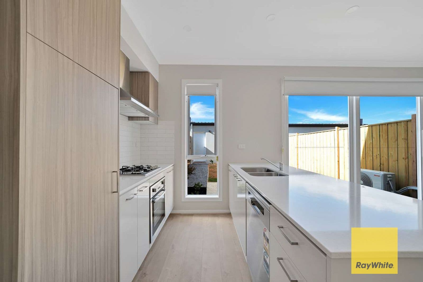 10 Cadenza Walk, Tarneit VIC 3029, Tarneit - Thumbnail 6