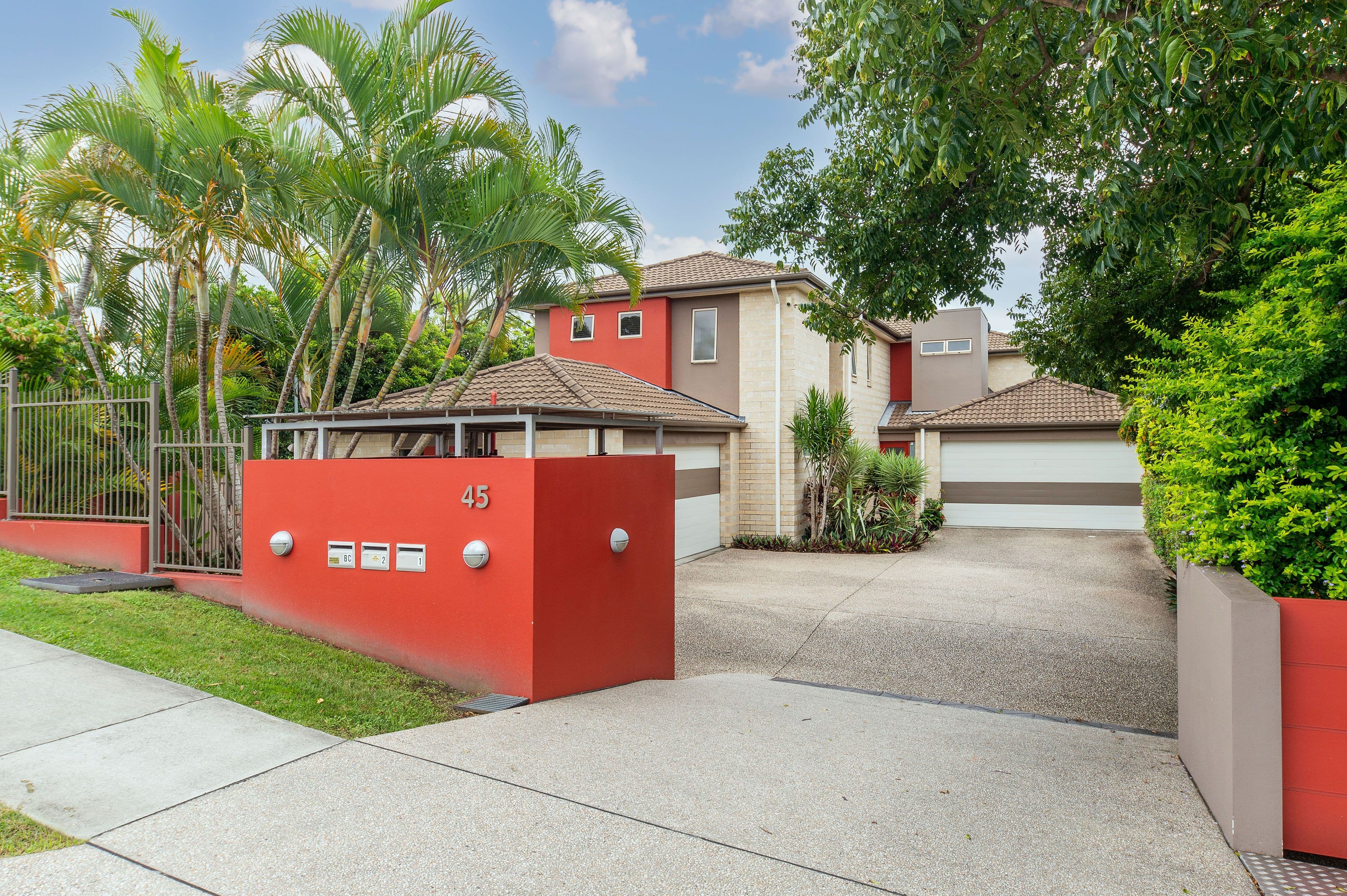 45 Robert Street, Labrador QLD 4215, Labrador - Image 1
