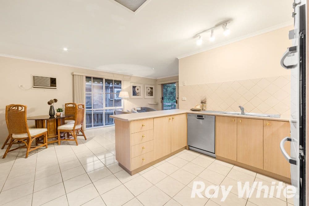 13 Clifford Street, Glen Waverley VIC 3150, Glen Waverley - Thumbnail 3