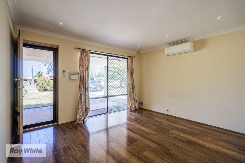 298 Illawarra Crescent, Ballajura WA 6066, Ballajura - Thumbnail 2