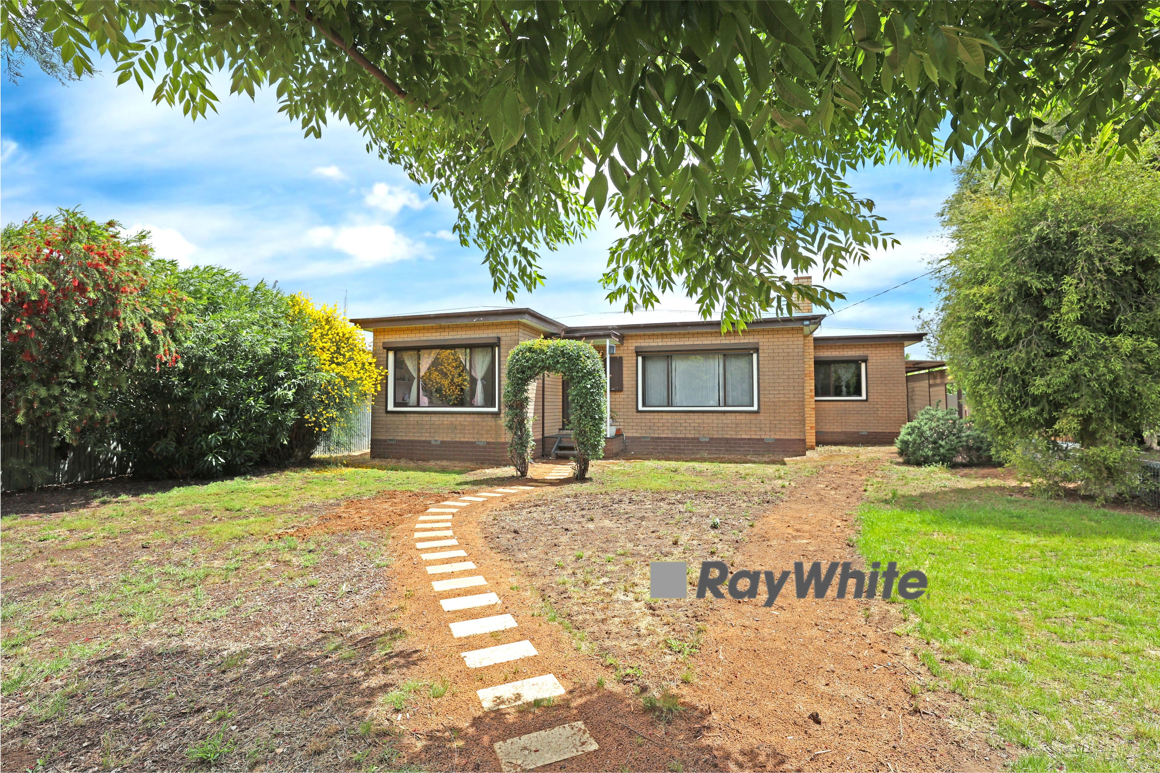 10 Fuller Street, Ouyen VIC 3490, Ouyen - Image 1