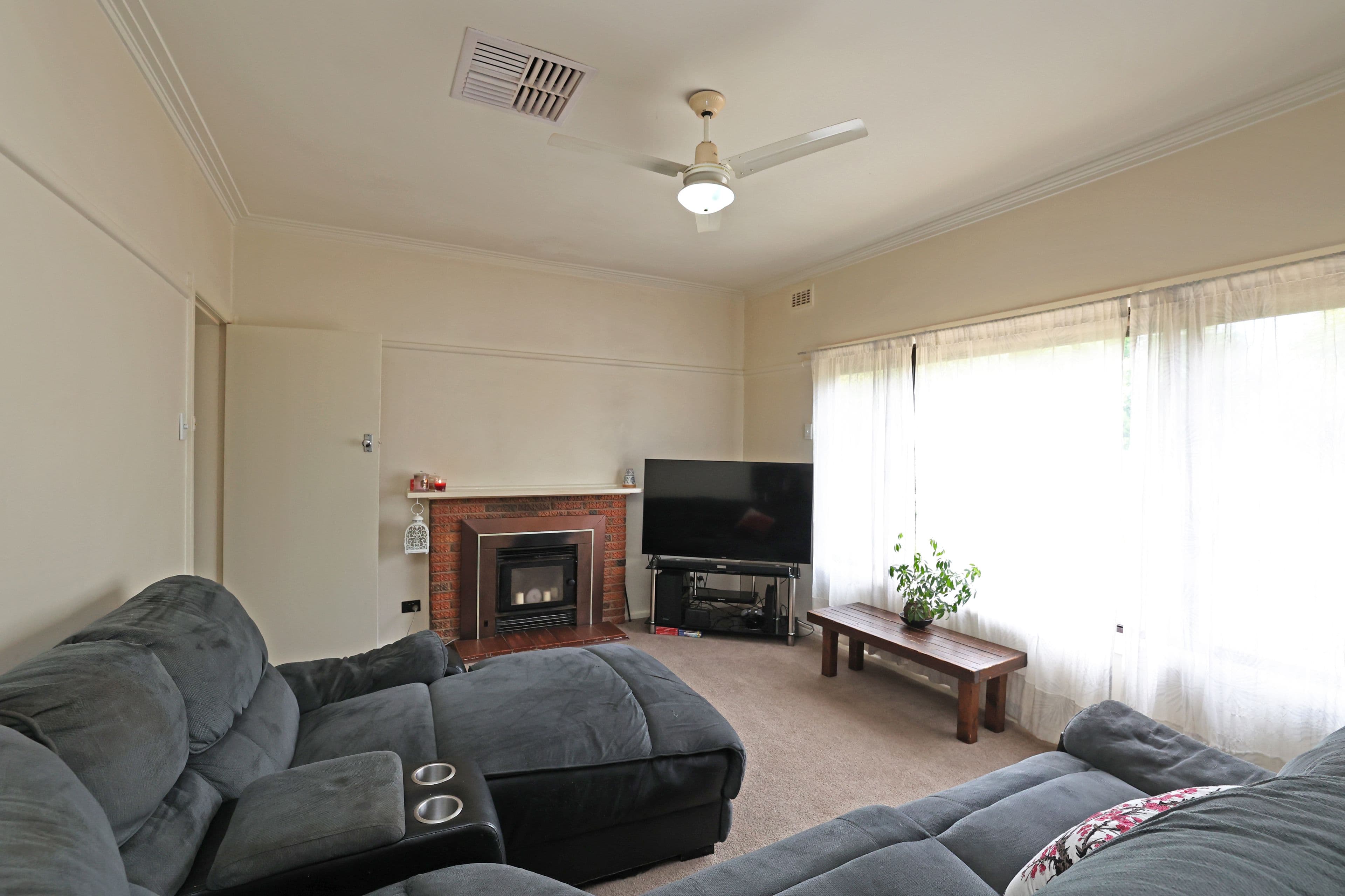 10 Fuller Street, Ouyen VIC 3490, Ouyen - Thumbnail 3