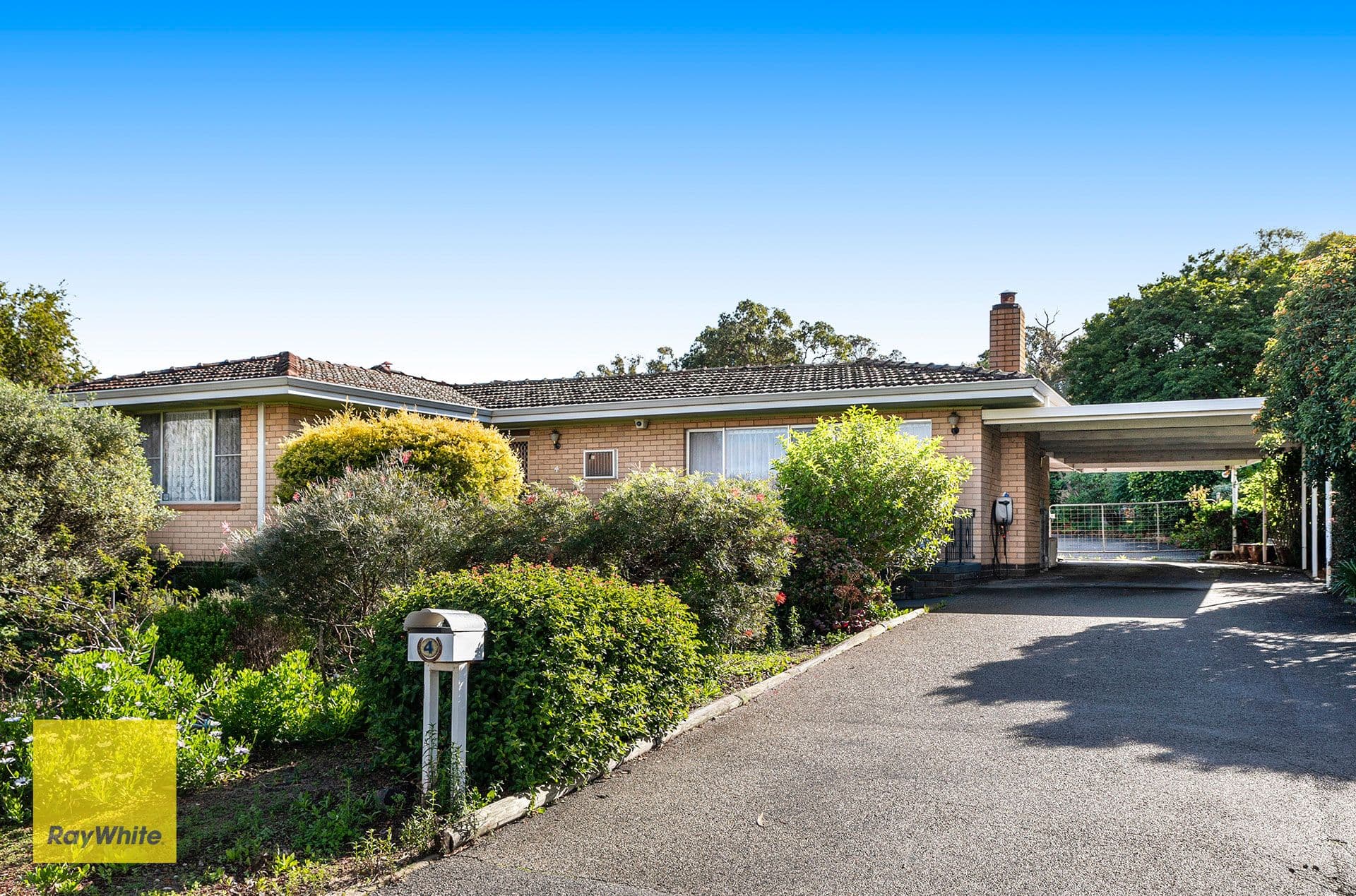 4 Glen Road, Lesmurdie WA 6076, Lesmurdie - Image 1