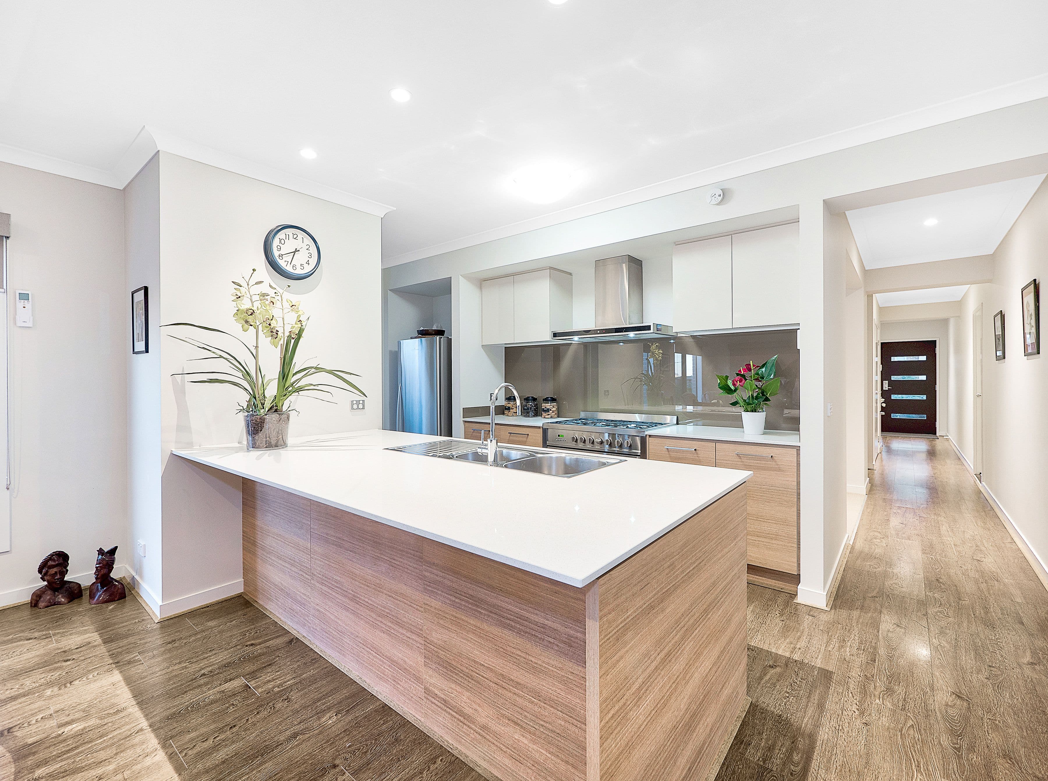 12 Mahal Drive, Clyde North VIC 3978, Clyde North - Thumbnail 4