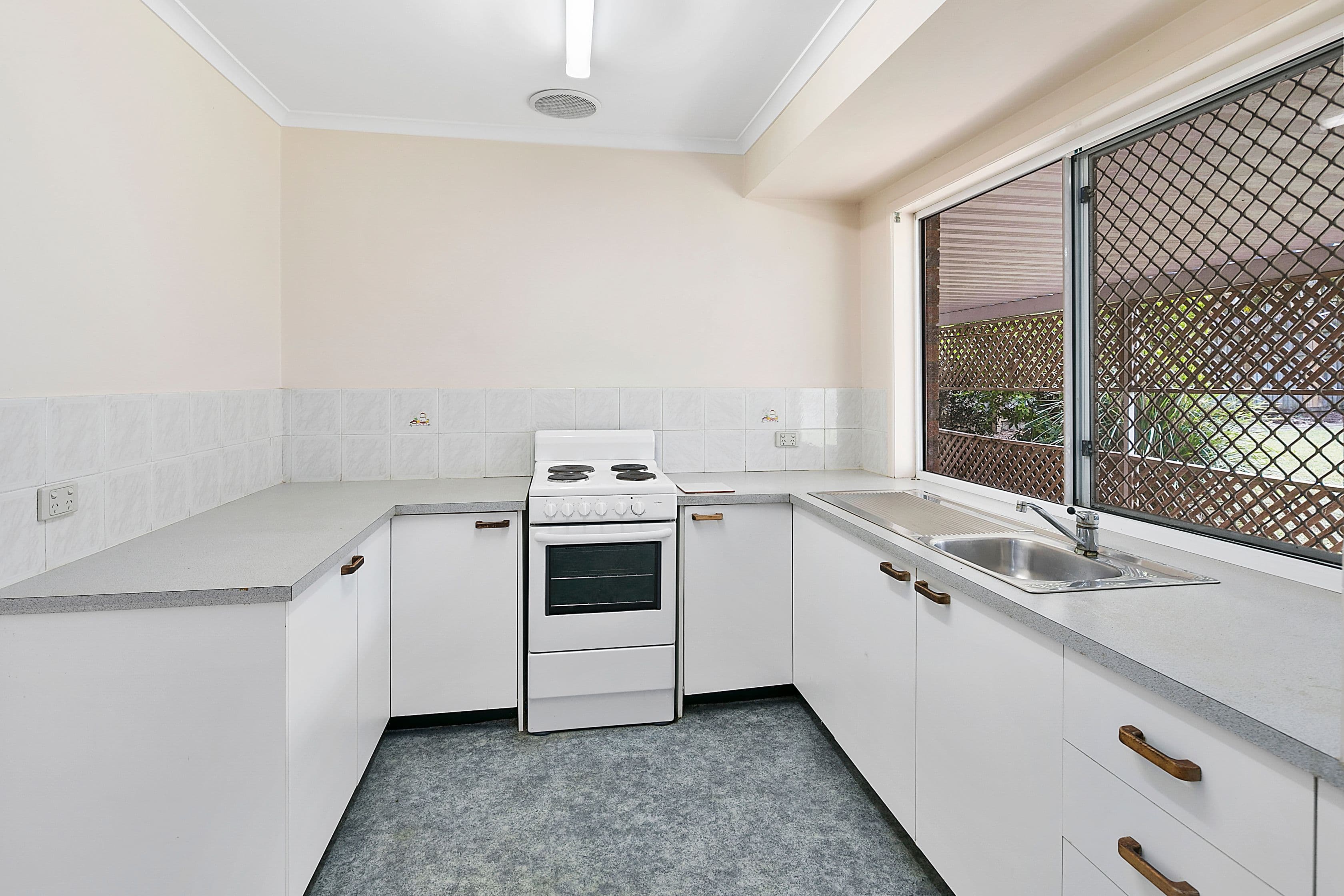 98 Windemere Road, Alexandra Hills QLD 4161, Alexandra Hills - Thumbnail 3