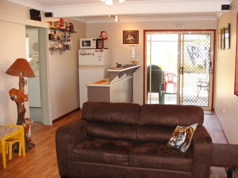 230 Horton Street, KOONGAL QLD 4701, Koongal - Thumbnail 6