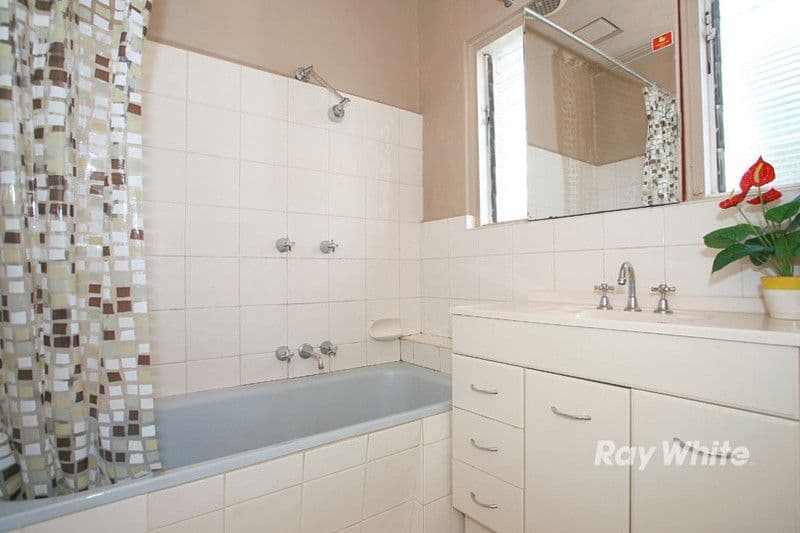 28 Kelvinside Road, NOBLE PARK VIC 3174, Noble Park - Thumbnail 8