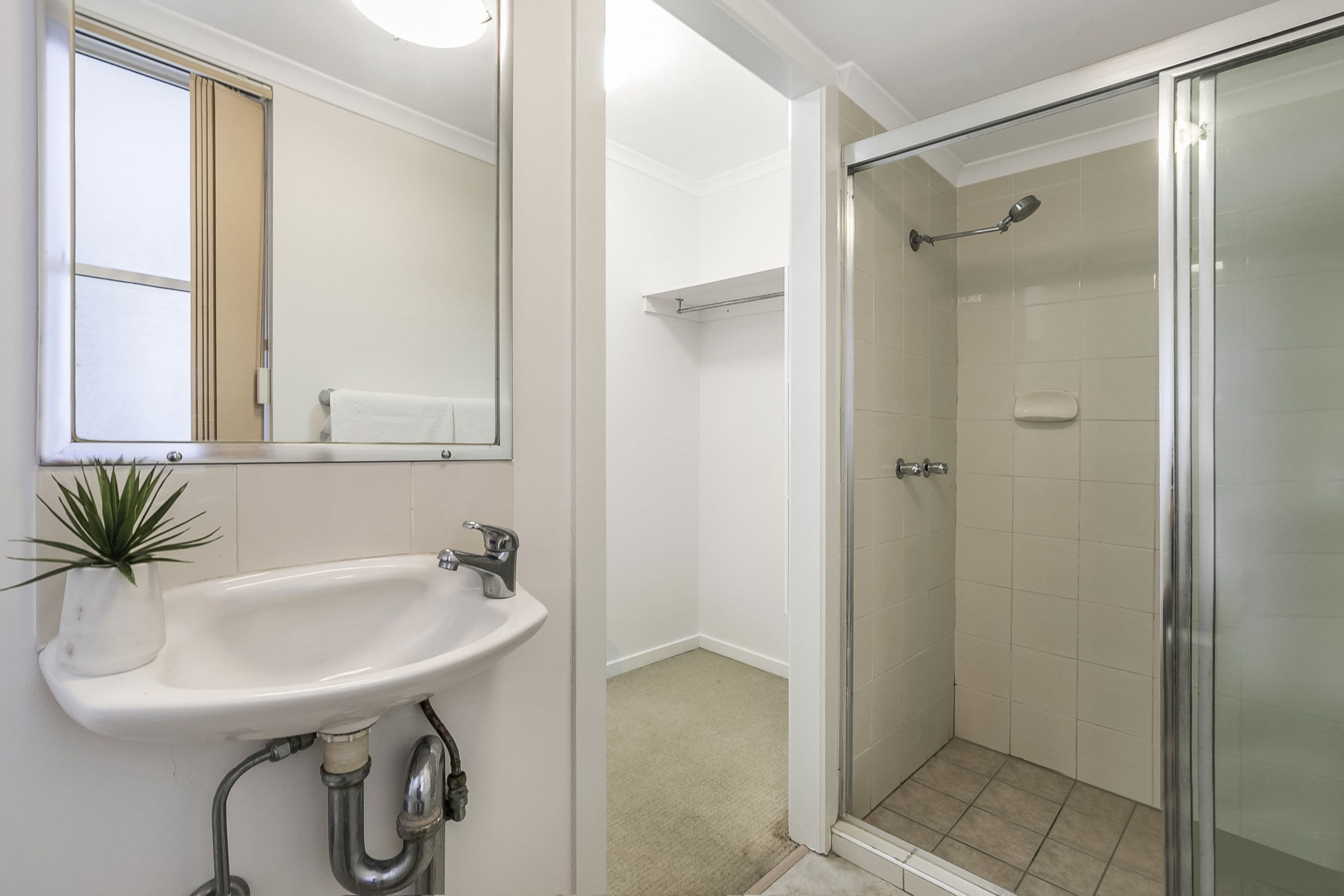 9 Railway Avenue, Indooroopilly QLD 4068, Indooroopilly - Thumbnail 8