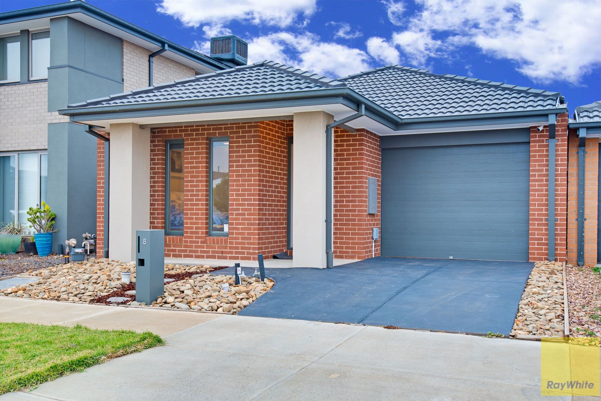 8 Woolshed Drive, Truganina VIC 3029, Truganina - Thumbnail 3