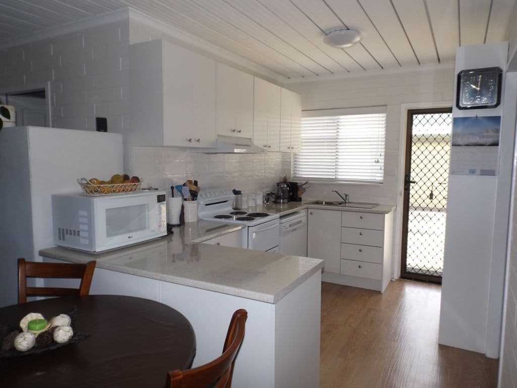 10 Catlin Avenue, Batemans Bay NSW 2536, Batemans Bay - Thumbnail 6