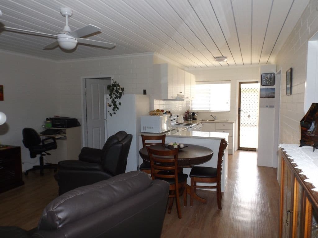10 Catlin Avenue, Batemans Bay NSW 2536, Batemans Bay - Thumbnail 7