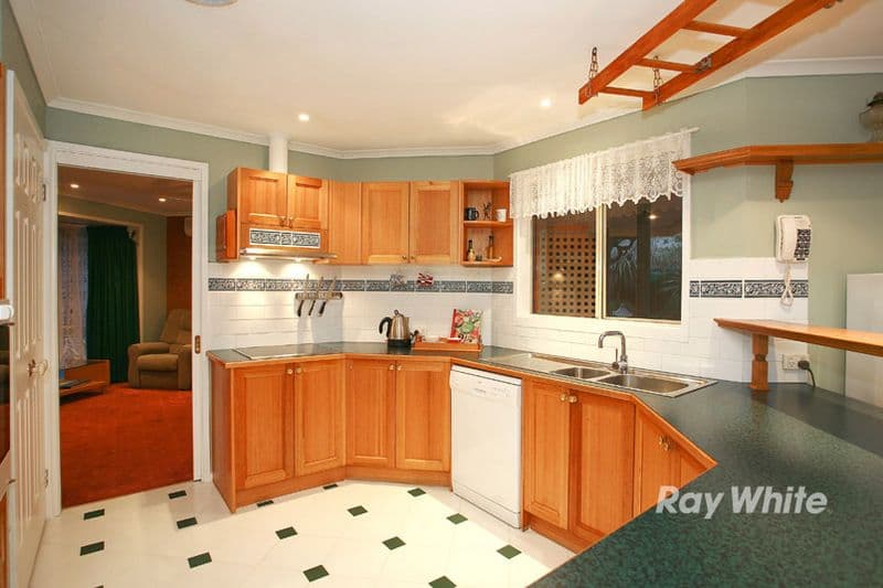 24 Samantha Crescent, CRANBOURNE NORTH VIC 3977, Cranbourne North - Thumbnail 2