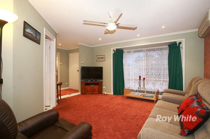 24 Samantha Crescent, CRANBOURNE NORTH VIC 3977, Cranbourne North - Thumbnail 3