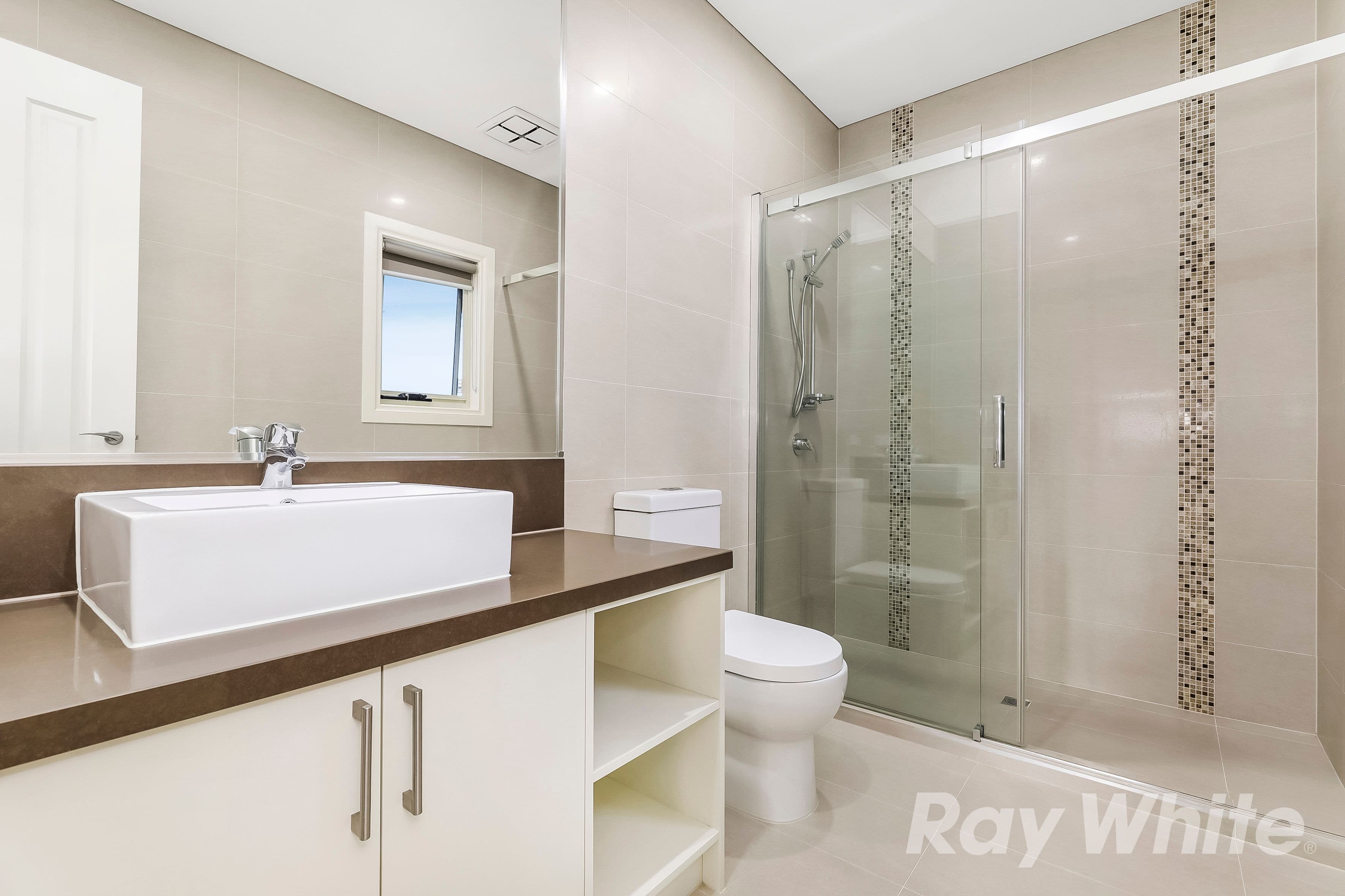 2 Adams Avenue, Glen Waverley VIC 3150, Glen Waverley - Thumbnail 5