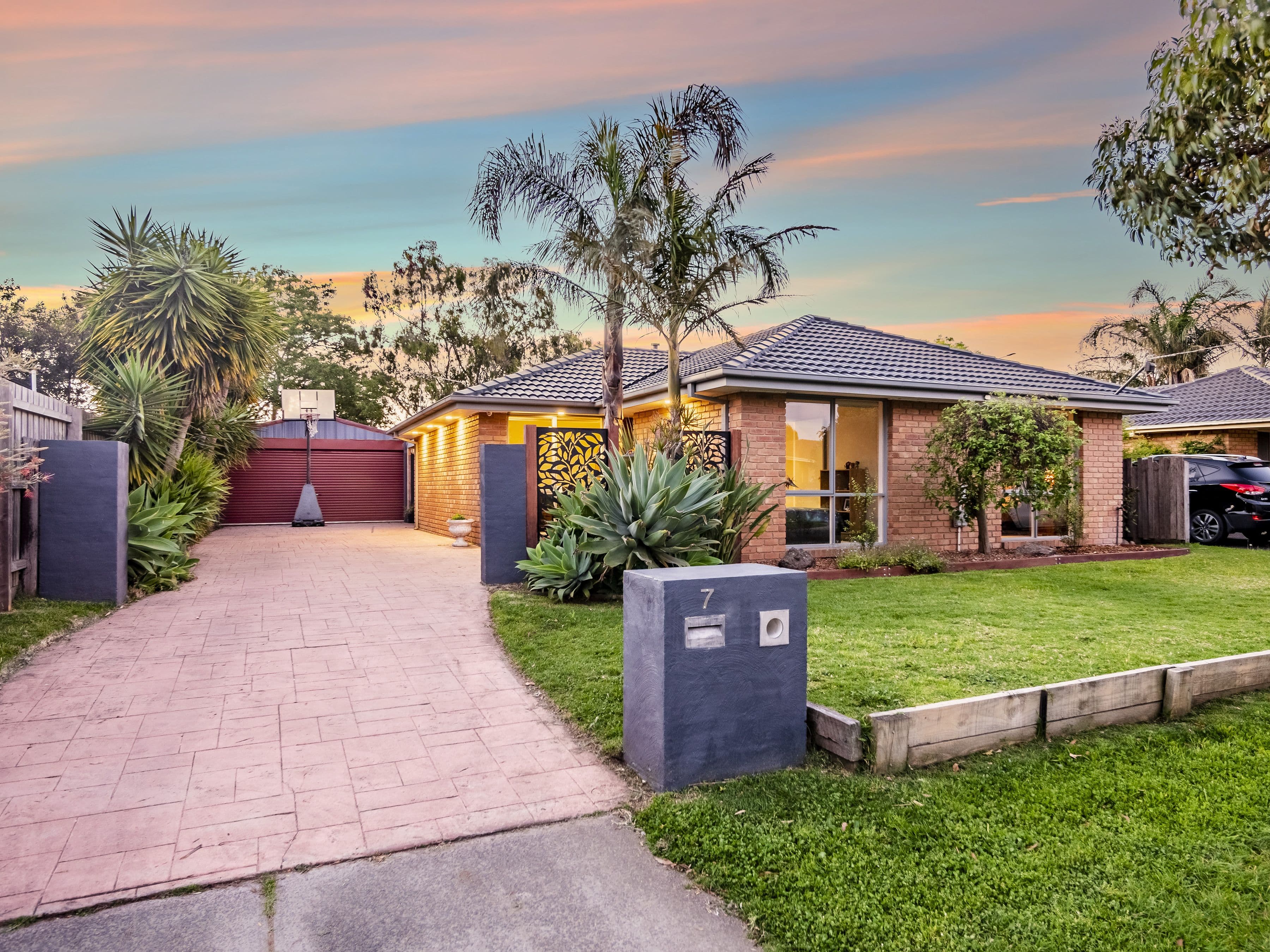 7 Caroline Crescent, Cranbourne West VIC 3977, Cranbourne West - Image 1