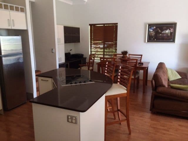 34 Hill Avenue, BURLEIGH HEADS QLD 4220, Burleigh Heads - Thumbnail 5