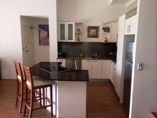 34 Hill Avenue, BURLEIGH HEADS QLD 4220, Burleigh Heads - Thumbnail 7