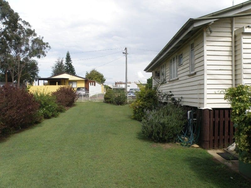 9 Wiggins Street, GATTON QLD 4343, Gatton - Thumbnail 8