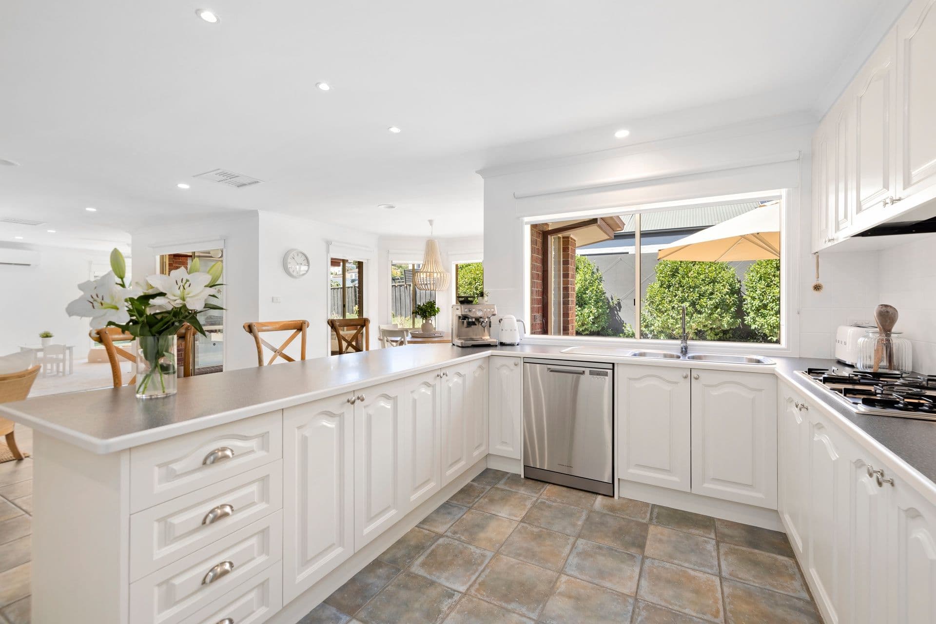 10 Bluebell Court, Berwick VIC 3806, Berwick - Thumbnail 8