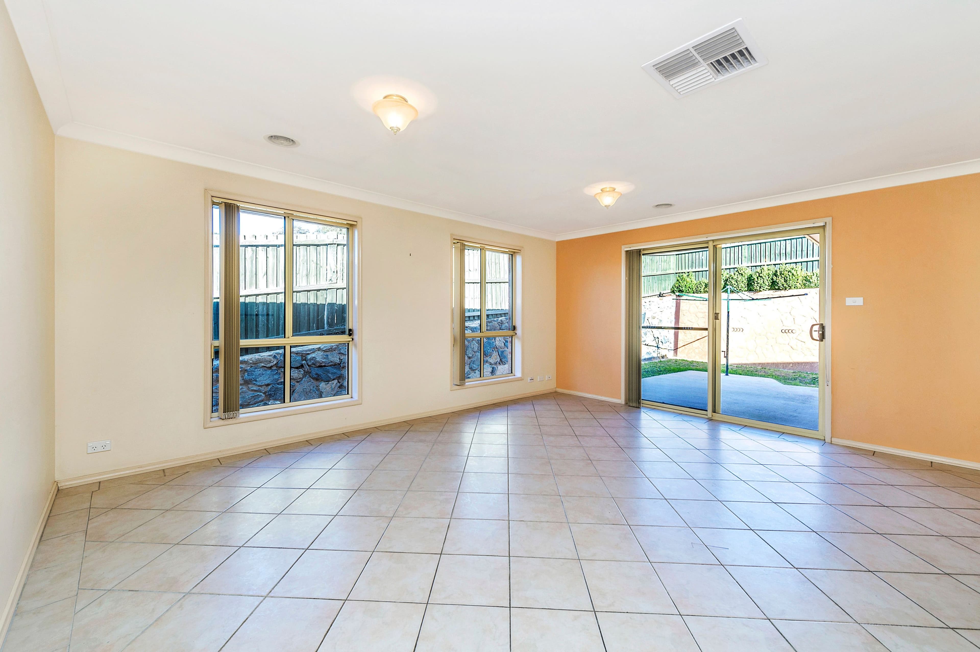 15 Telopea Place, Queanbeyan NSW 2620, Queanbeyan - Thumbnail 5