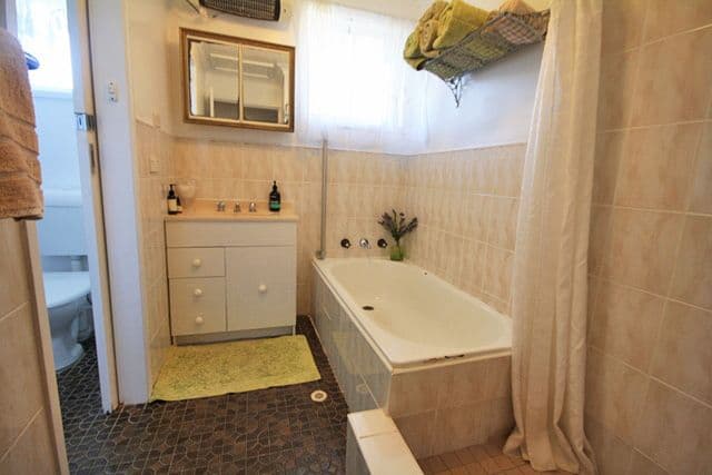 26 Clifford Crescent, INGLEBURN NSW 2565, Ingleburn - Thumbnail 4
