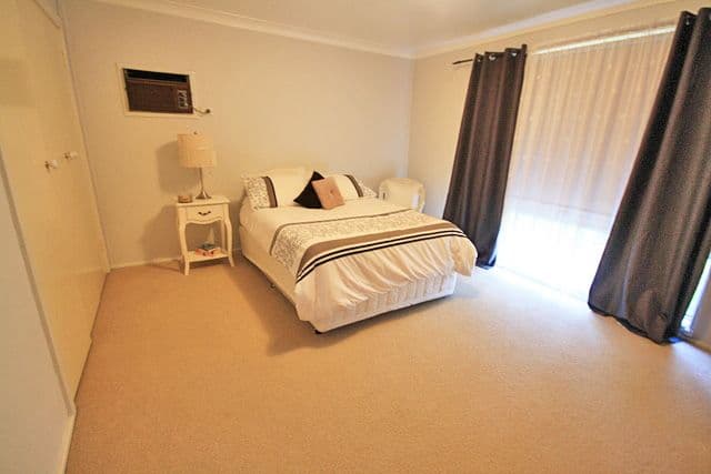 26 Clifford Crescent, INGLEBURN NSW 2565, Ingleburn - Thumbnail 5