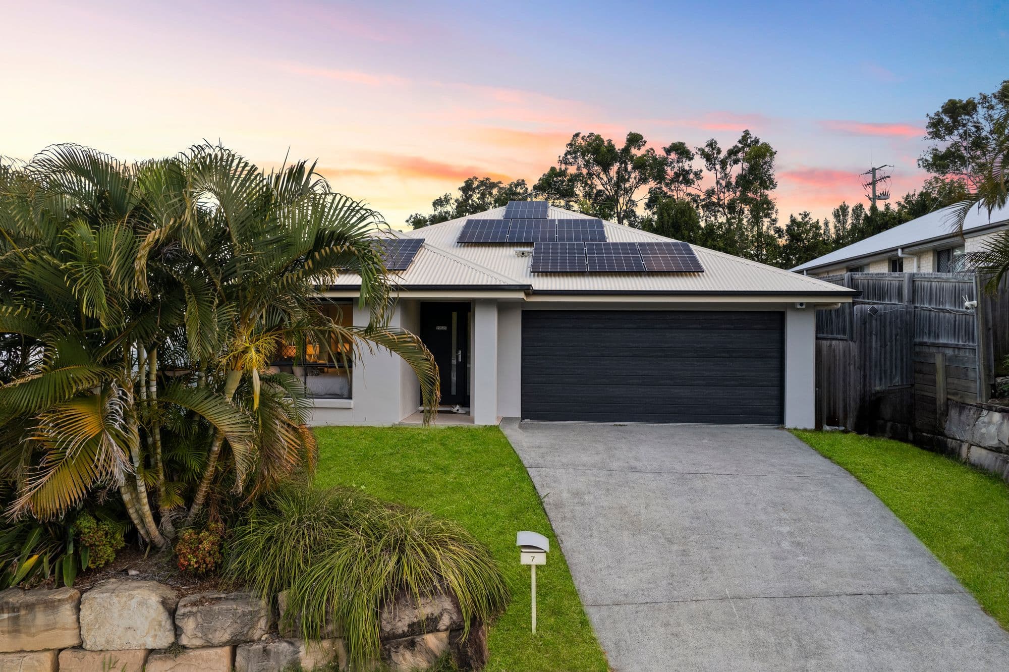 7 Sturt Street, Oxenford QLD 4210, Oxenford - Image 1