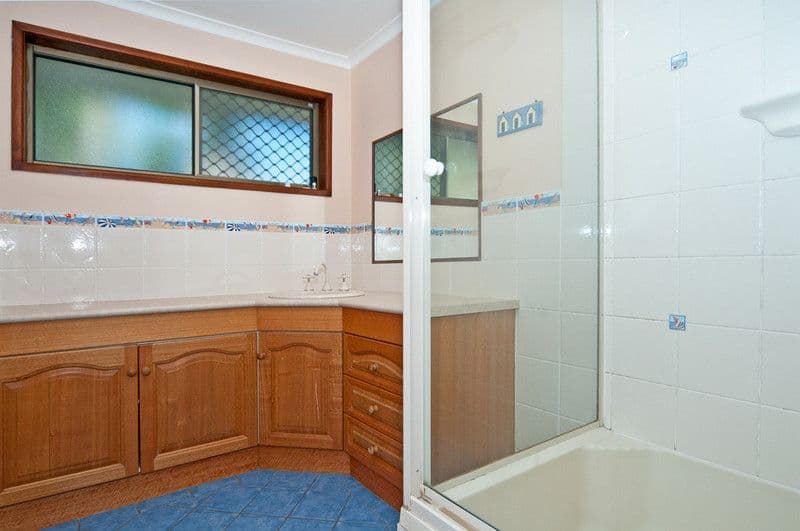 6 Ron Street, CAMIRA QLD 4300, Camira - Thumbnail 8