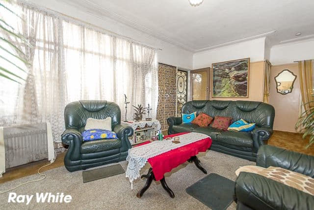 76 Earl Street, CANLEY HEIGHTS NSW 2166, Canley Heights - Thumbnail 3