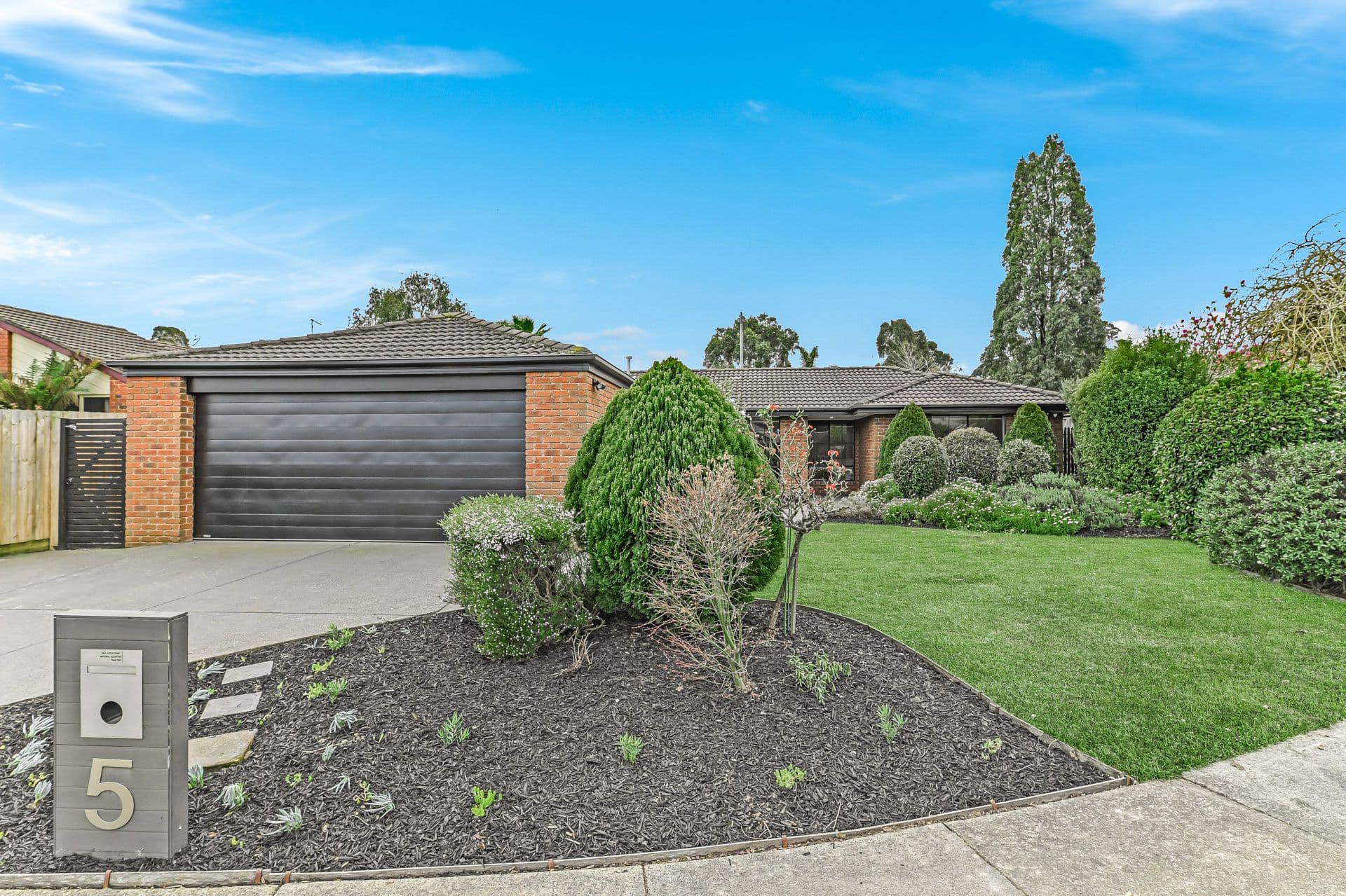5 Roxby Court, Berwick VIC 3806, Berwick - Image 1