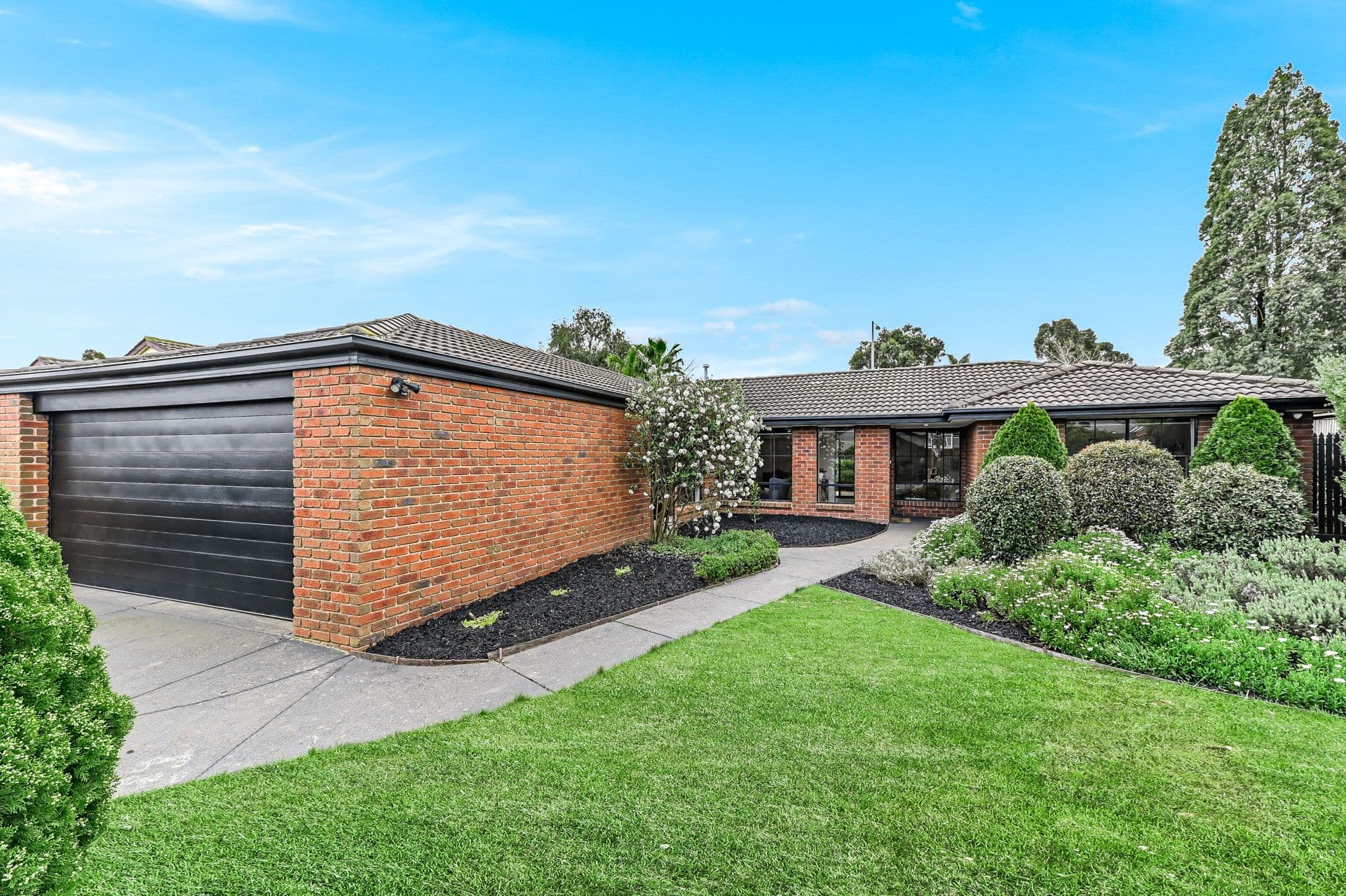 5 Roxby Court, Berwick VIC 3806, Berwick - Thumbnail 2