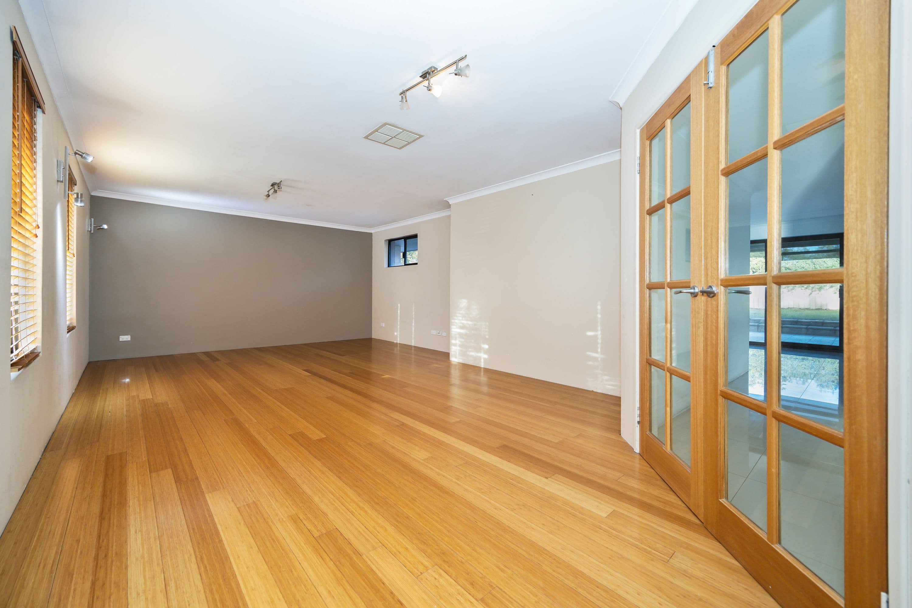 108 Kingfisher Avenue, Ballajura WA 6066, Ballajura - Thumbnail 3