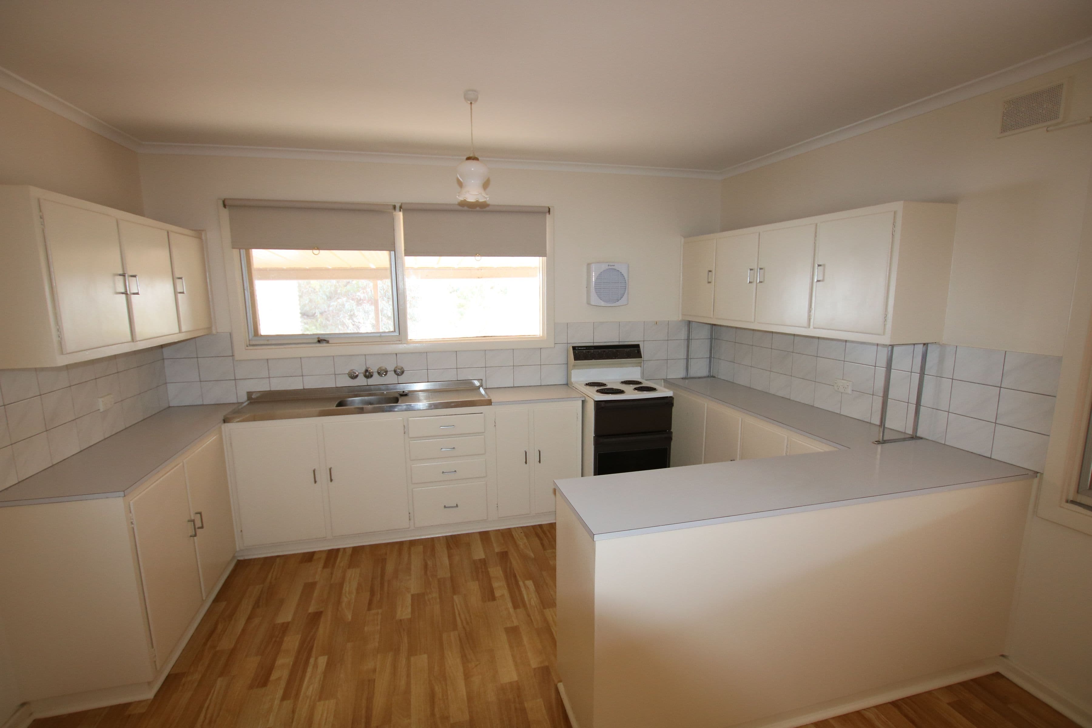 62 Drabsch Street, Loxton SA 5333, Loxton - Thumbnail 2