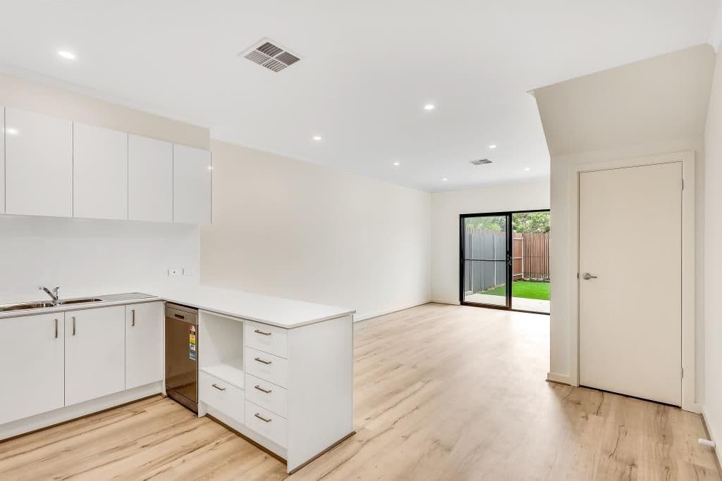 10 Marsden Street, West Lakes SA 5021, West Lakes - Thumbnail 4