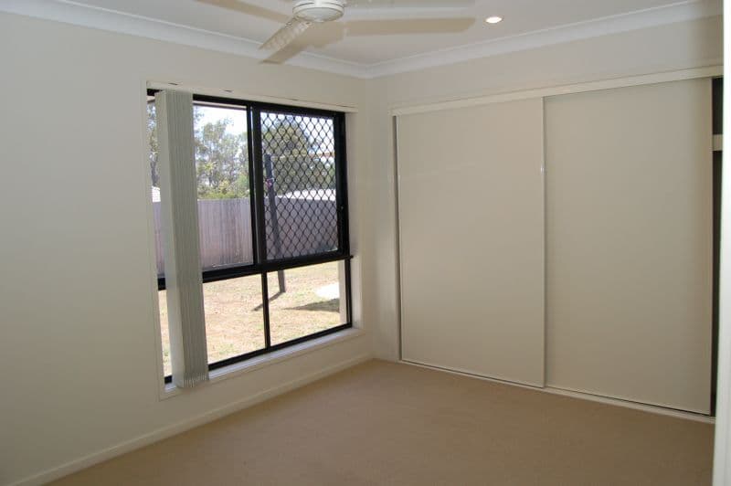 10  Henna Place, HERITAGE PARK QLD 4118, Heritage Park - Thumbnail 4
