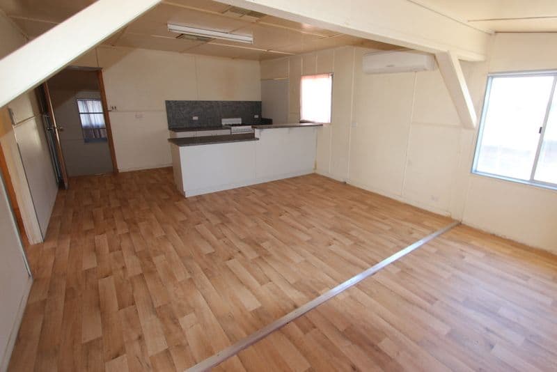 7 East Street, CHARLEVILLE QLD 4470, Charleville - Thumbnail 2