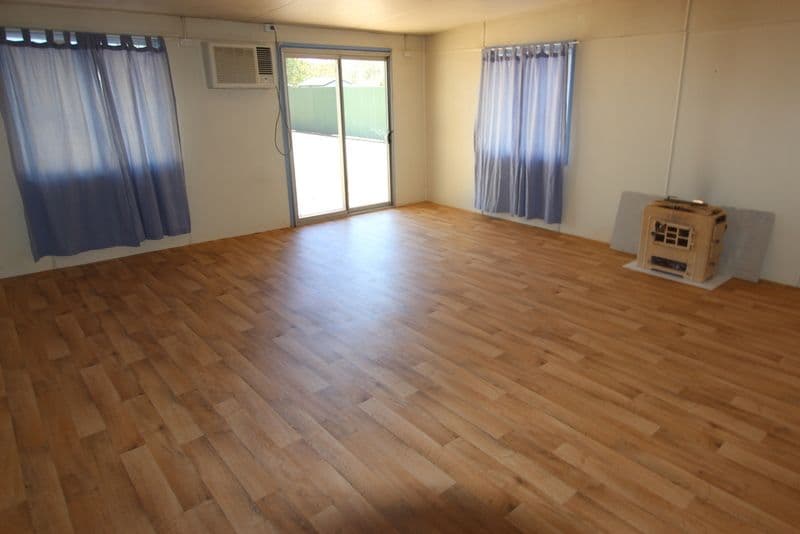 7 East Street, CHARLEVILLE QLD 4470, Charleville - Thumbnail 6