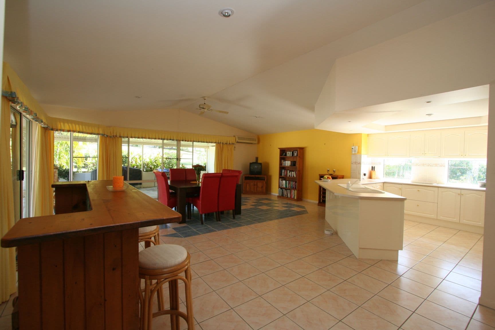6 Showgrounds Drive, HIGHVALE QLD 4520, Highvale - Thumbnail 7