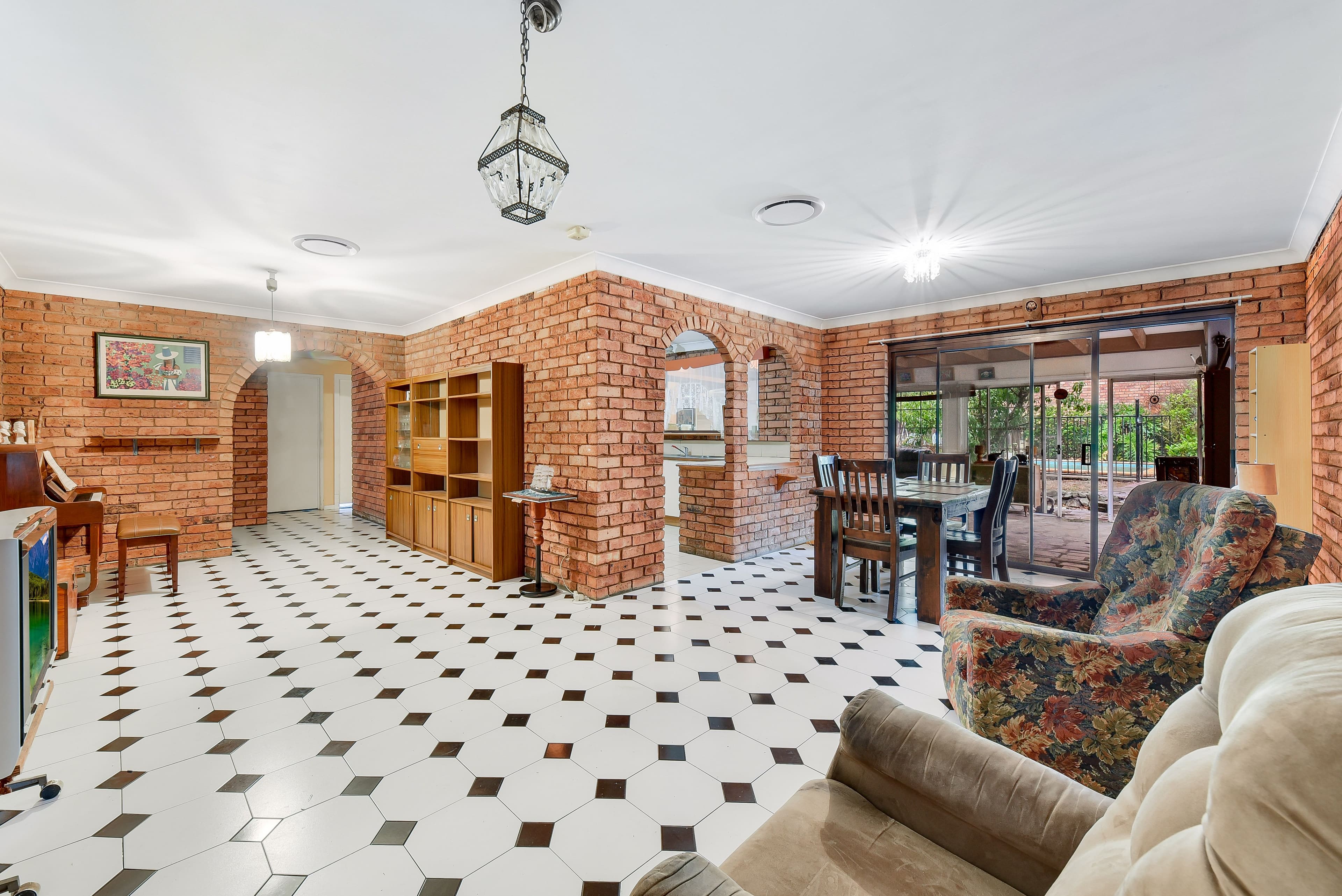 208 Railway Parade, Macquarie Fields - Thumbnail 4