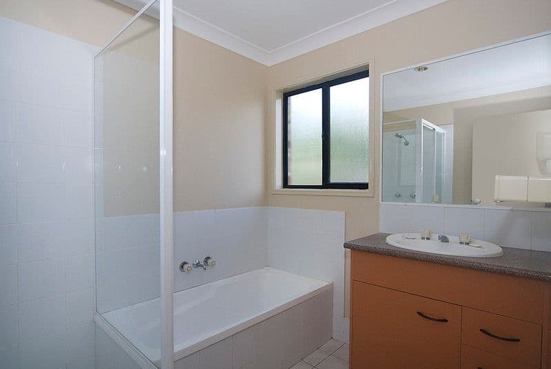 162 Hotspur Crescent, LITTLE MOUNTAIN QLD 4551, Little Mountain - Thumbnail 4