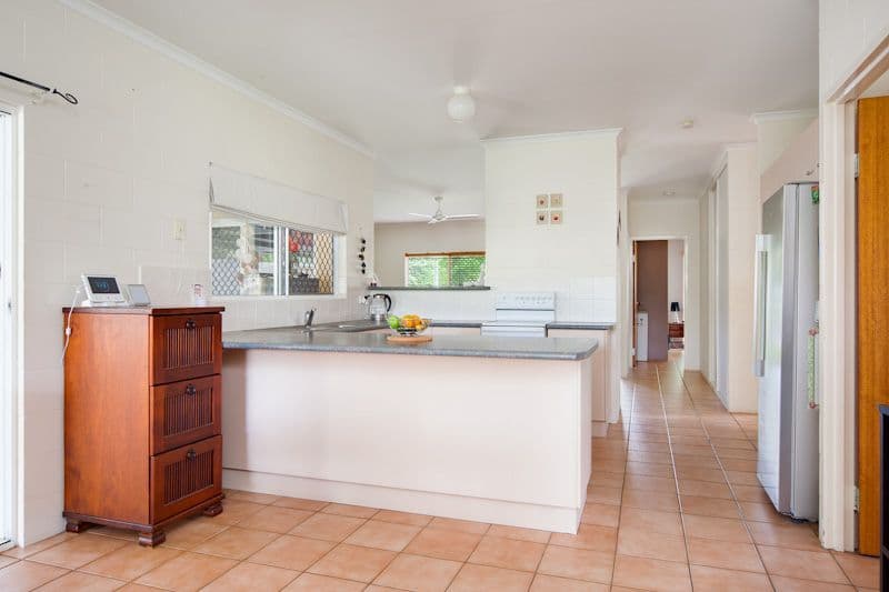 3 Blackbird Close, BENTLEY PARK QLD 4869, Bentley Park - Thumbnail 8