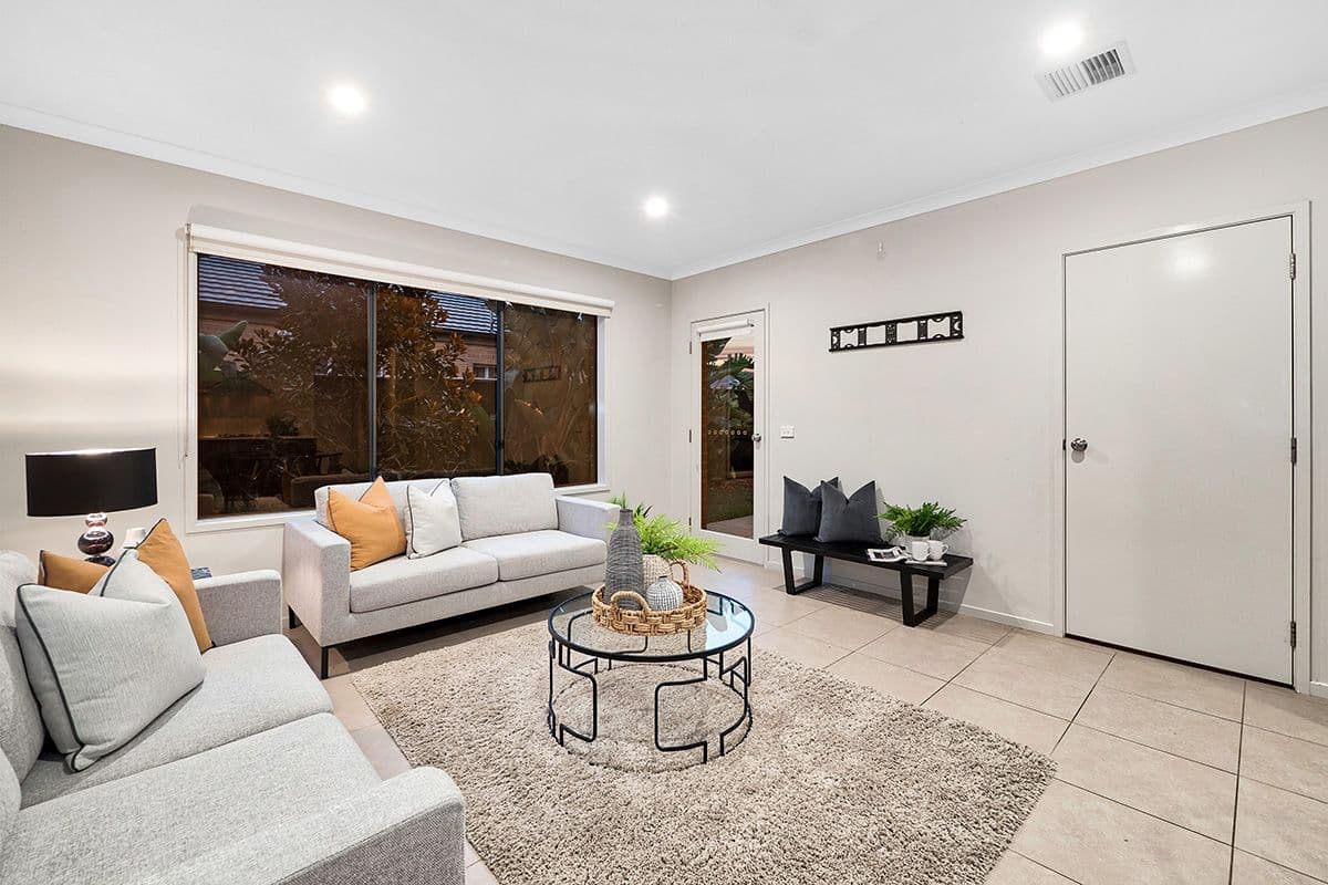 41 Royaloak Crescent, Cranbourne East VIC 3977, Cranbourne East - Thumbnail 8