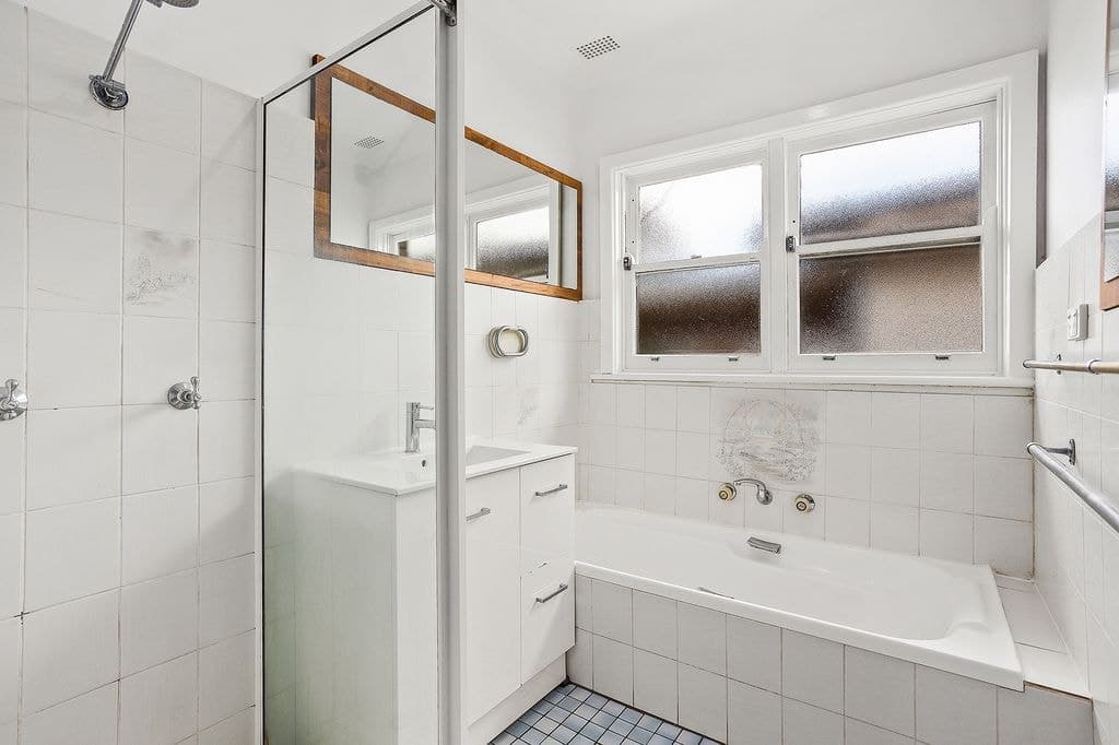 220 Farmborough Road, Farmborough Heights - Thumbnail 7